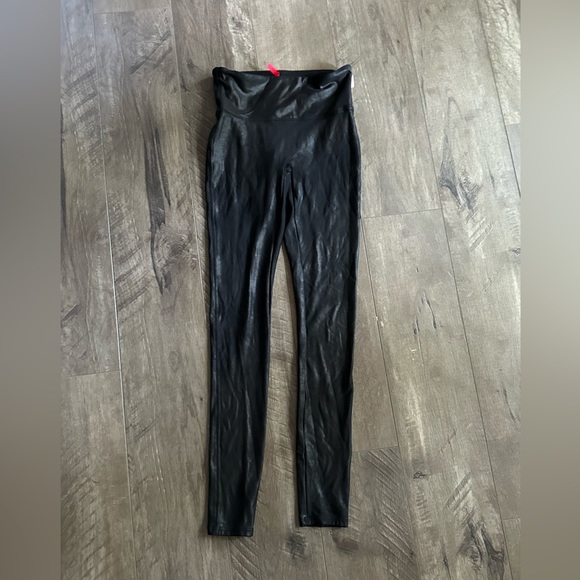 NEW SPANX faux leather legging S - Picture 2 of 4